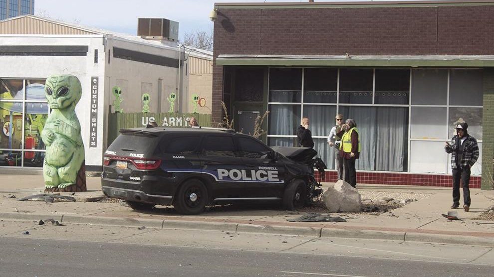 Patrulla en Rosewell involucrada en choque