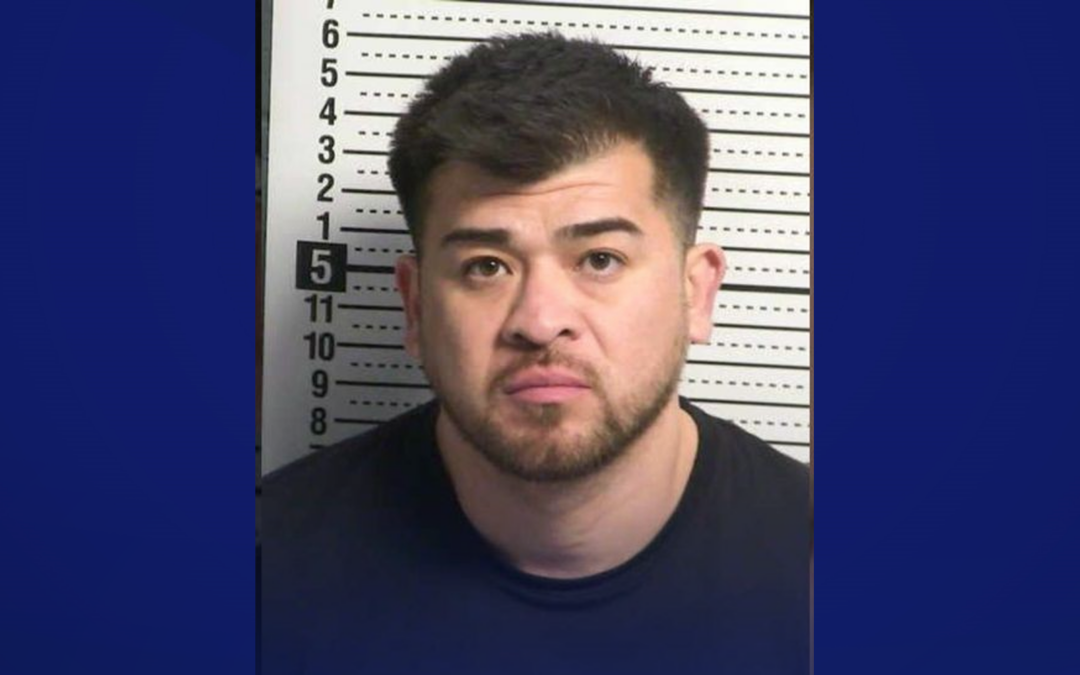 Arrestan a hombre en Las Cruces por golpear a un perro con una piedra tras viralizarse un video