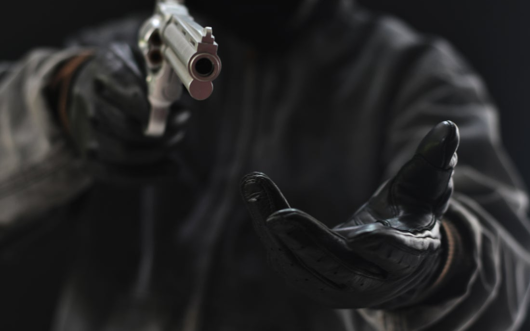 Hombre de Silver City enfrenta cargos federales por múltiples incidentes violentos con arma de fuego