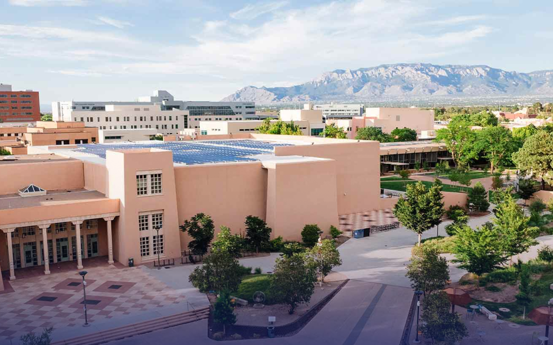 1 persona muerta, 1 herido y un sospechoso en tiroteo dentro de la UNM en Albuquerque