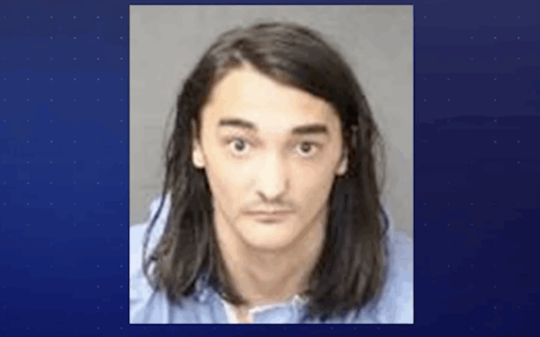 El departamento de policía de Albuquerque arresta a un hombre por asesinato en una fiesta en casa, Caleb Parker-Arias.