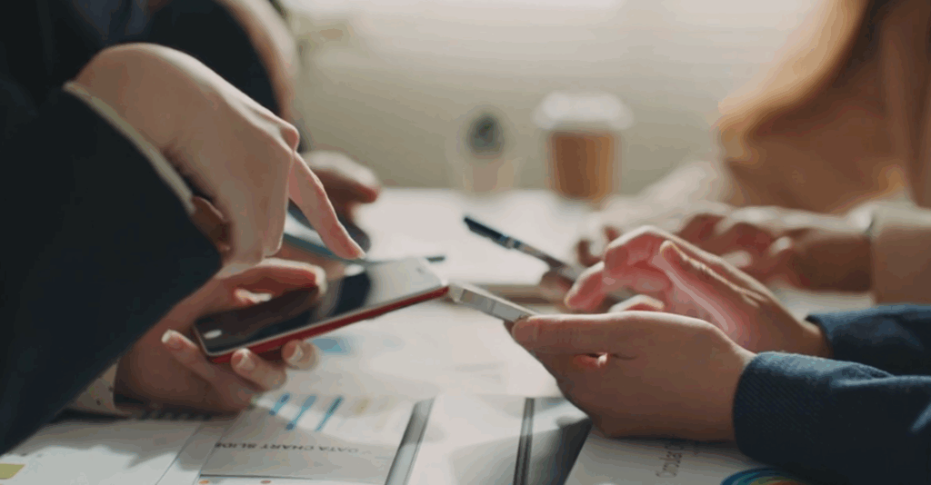 The current image has no alternative text. The file name is: ABQ-GENERIC-INTERNET-STUDENTS.png