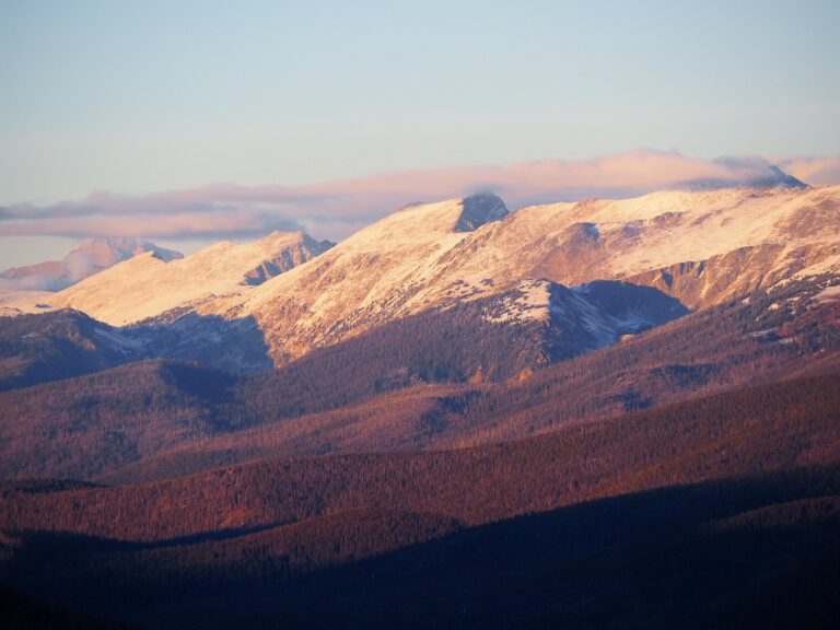 Nieve escasa afecta la temporada de esquí en Colorado: ¿Qué esperar?