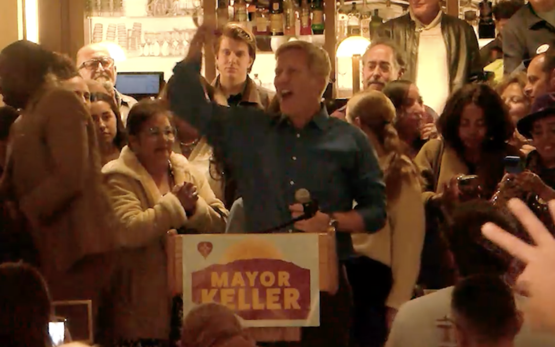 Tim Keller gana su tercera elección después de que Darren White le cediera la contienda.