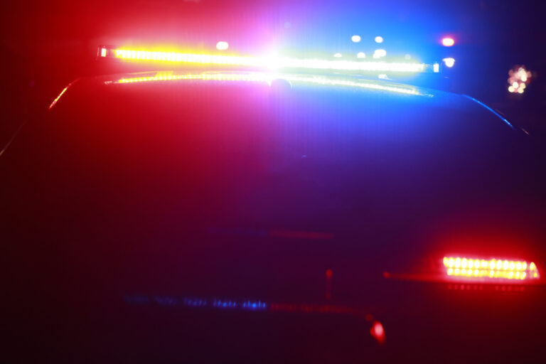 Tiroteo en Wichita: Adolescente en estado crítico tras manejo irresponsable de un arma