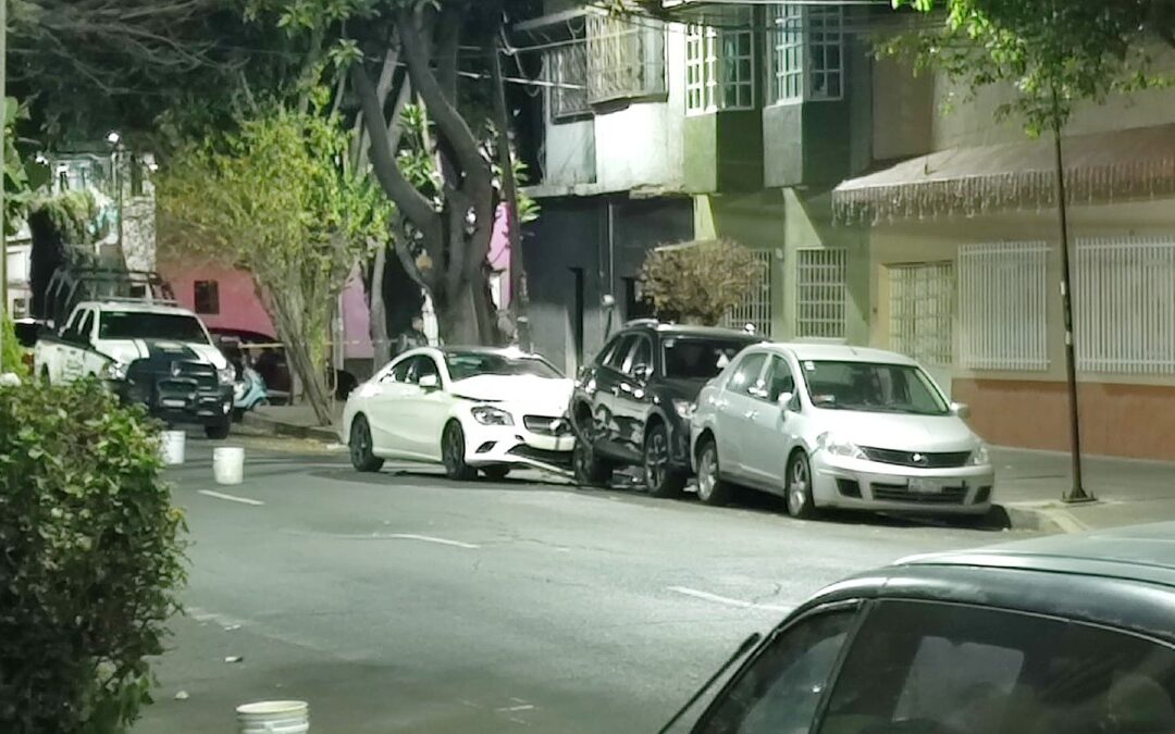 Atacado a balazos dentro de auto de lujo: fatalidad en Venustiano Carranza