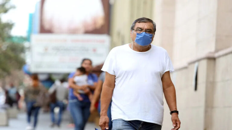 Nuevo León: Infectólogo Recomienda Pruebas por Confusión de Virus Respiratorios