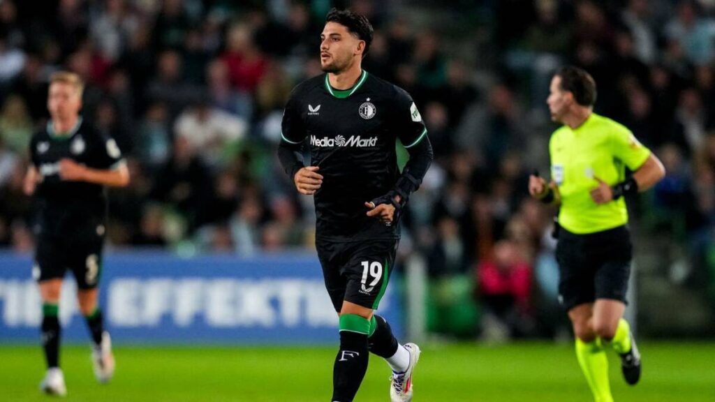 Necaxa Refuerza Su Plantilla con Julián Carranza, Exdelantero del Feyenoord