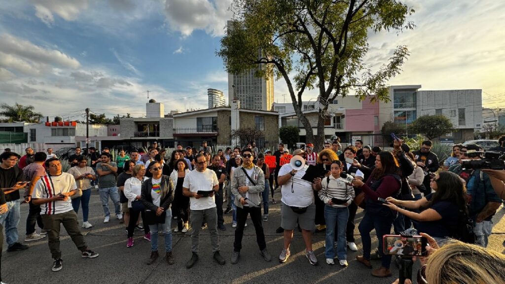 La FEU y Asociaciones Civiles Exigen Respuestas ante el Aumento del Transporte Público en Nueva México