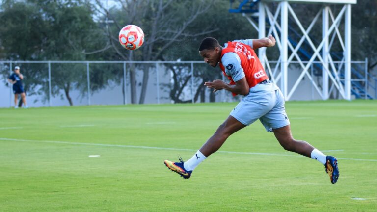Anthony Martial no se presenta al entrenamiento de Rayados: conoce los motivos