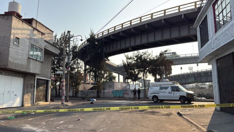 Accidente trágico: Motociclista fallece tras caer 25 metros en puente de la Venustiano Carranza