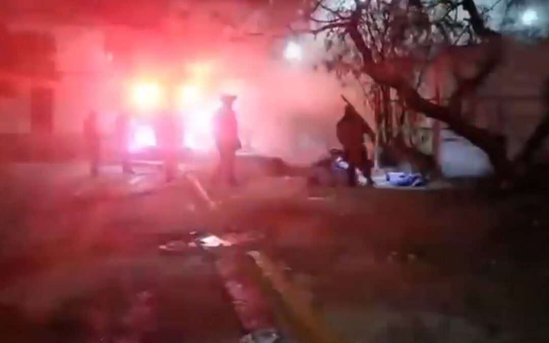 Incendio en Monterrey: Tienda de Abarrotes en Llamas Activa Cuerpos de Rescate