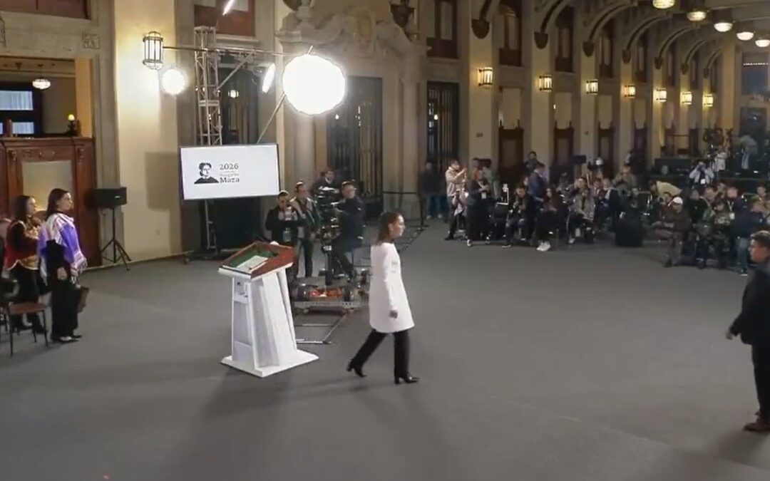 La alerta sísmica interrumpe a Claudia Sheinbaum en la Mañanera del Pueblo