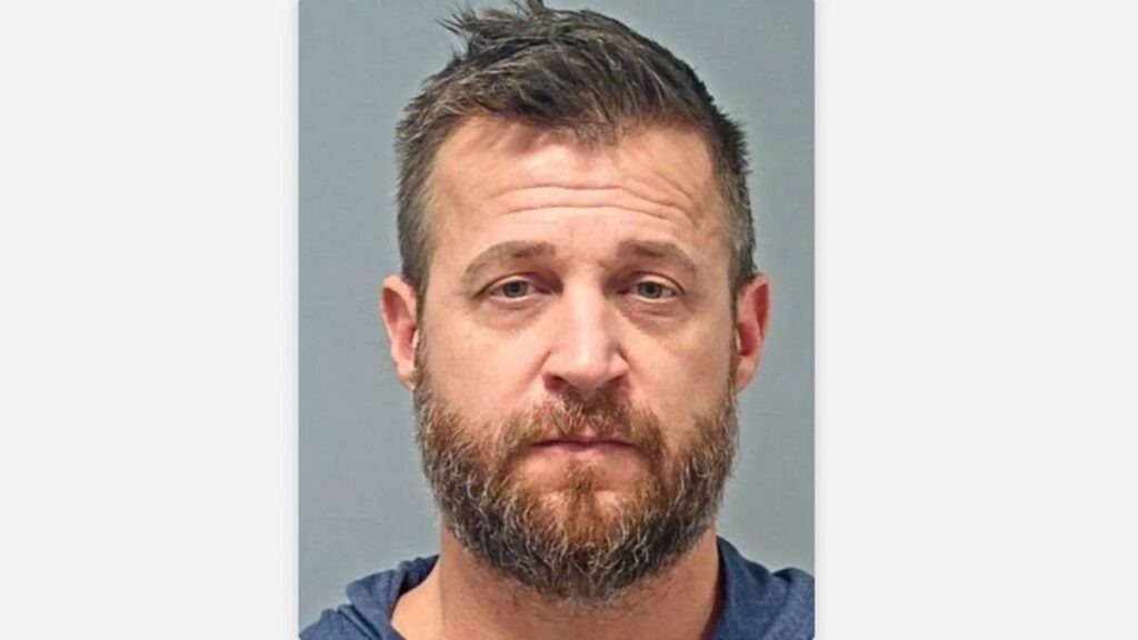 Exestrella de Reality Show Arrestada por Abuso de Menores y Maltrato Animal en New Mexico