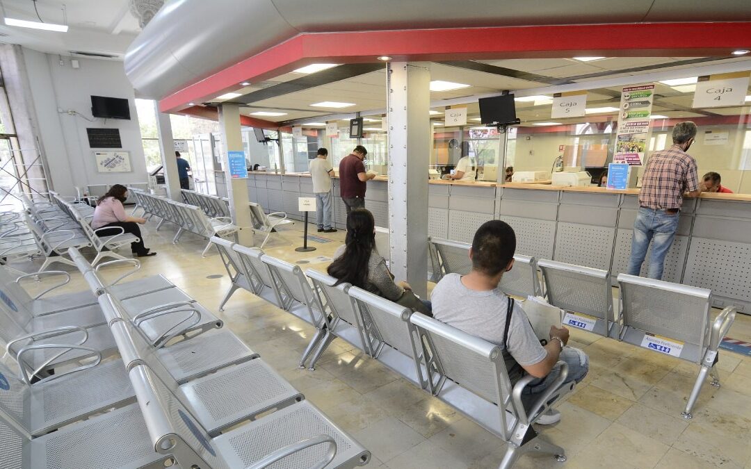 Caos en Guadalajara: Fallas en el Servicio de Recaudadoras Afectan Pago del Predial