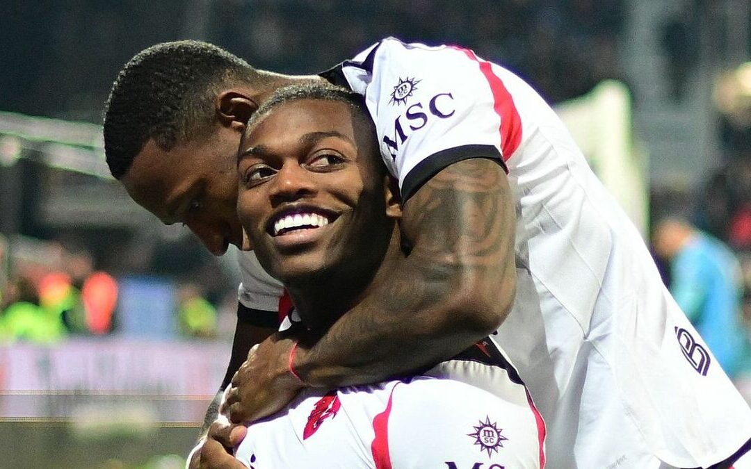 El Milan se impone al Cagliari y se convierte en líder momentáneo; debut del sustituto de Santi Gimenez