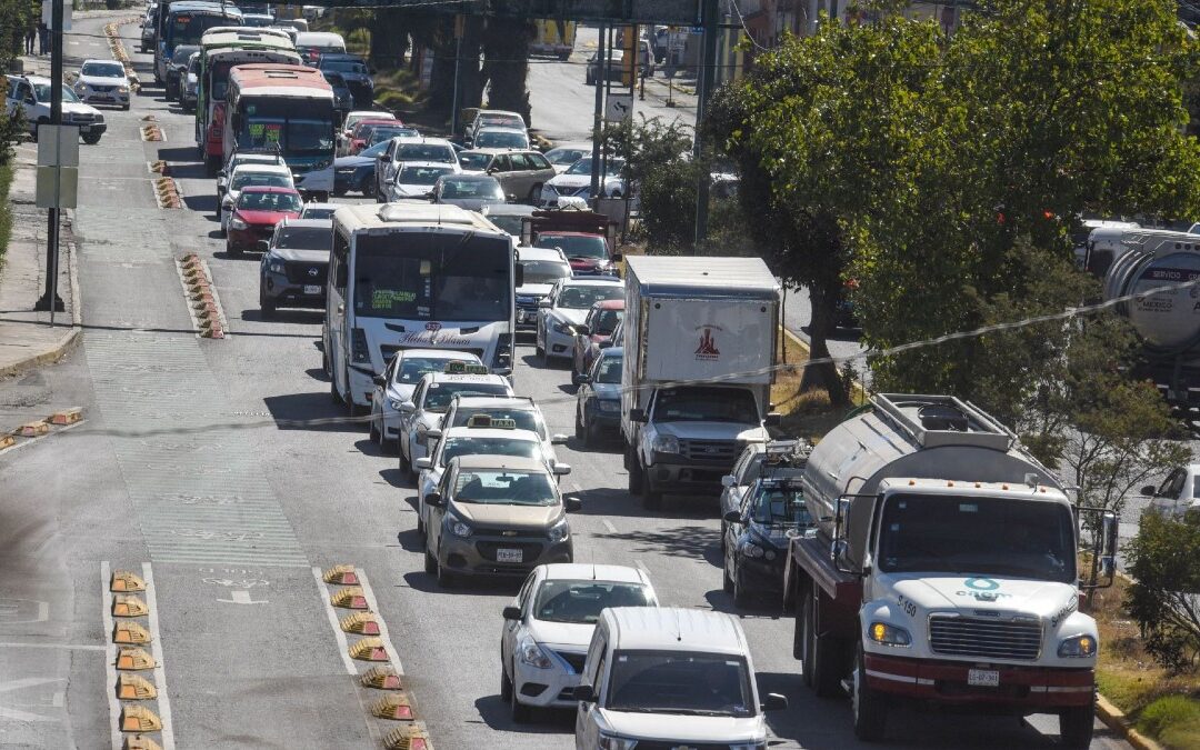 Hoy No Circula en CdMx y Edomex: Descubre qué autos descansan este sábado 3 de enero de 2026