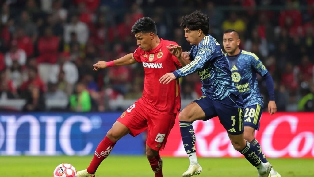 ¿Se Despide Kevin Álvarez? América Busca Intercambio con Toluca para Reforzar su Lateral Derecha