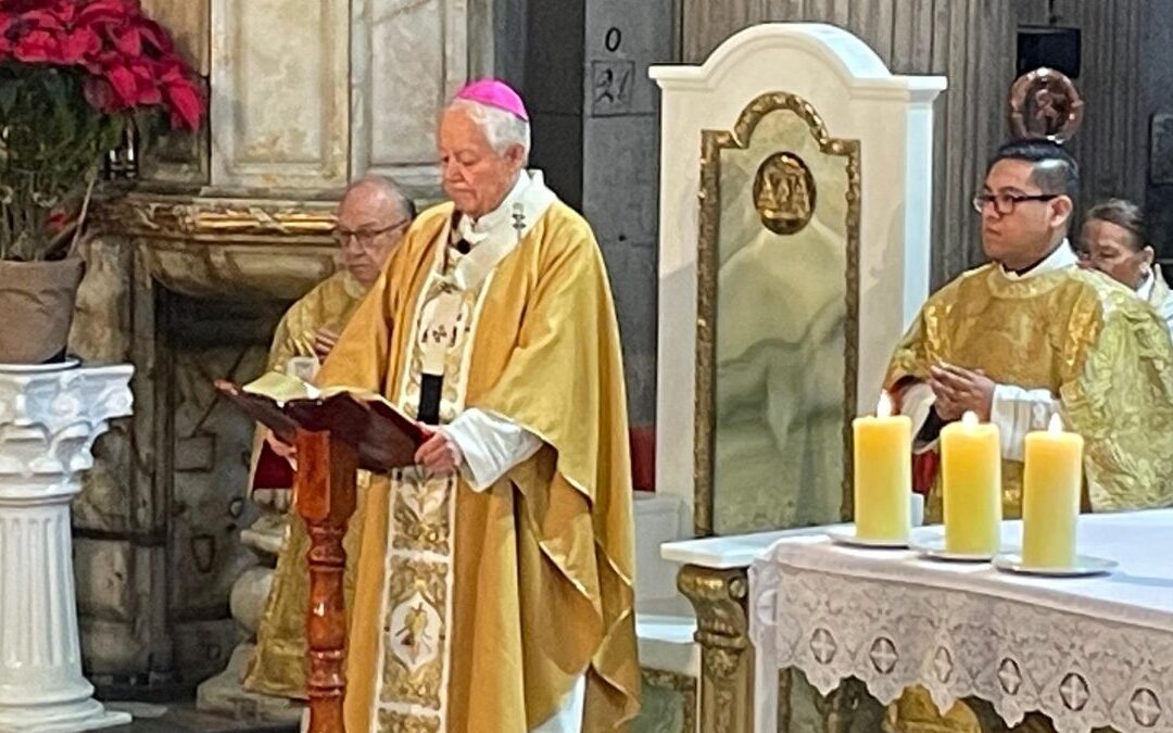 Día de Reyes: El Arzobispo de Puebla Clama por Paz y Recuerda a las 14 Víctimas del Descarrilamiento