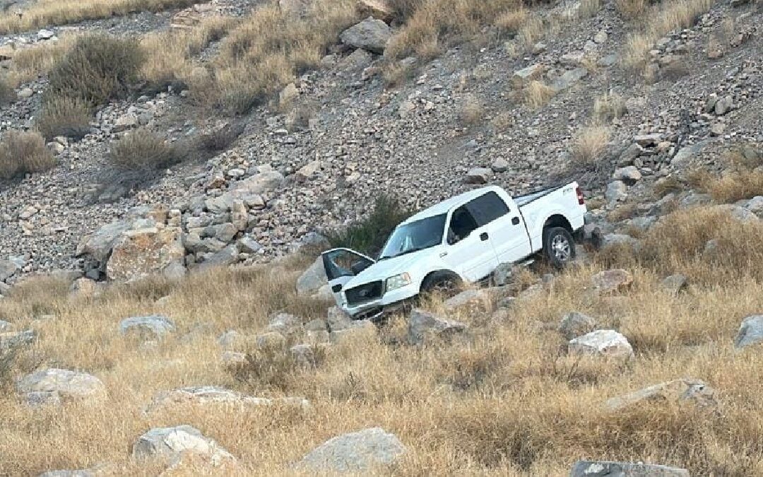 Accidente Automovilístico en Lerdo: Hombre Volca su Camioneta Tras Pérdida de Control