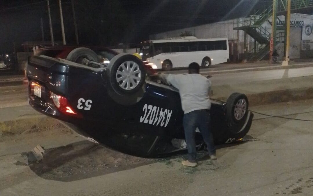 Accidente de Taxista: Volcadura Espectacular en la Entrada de Matamoros