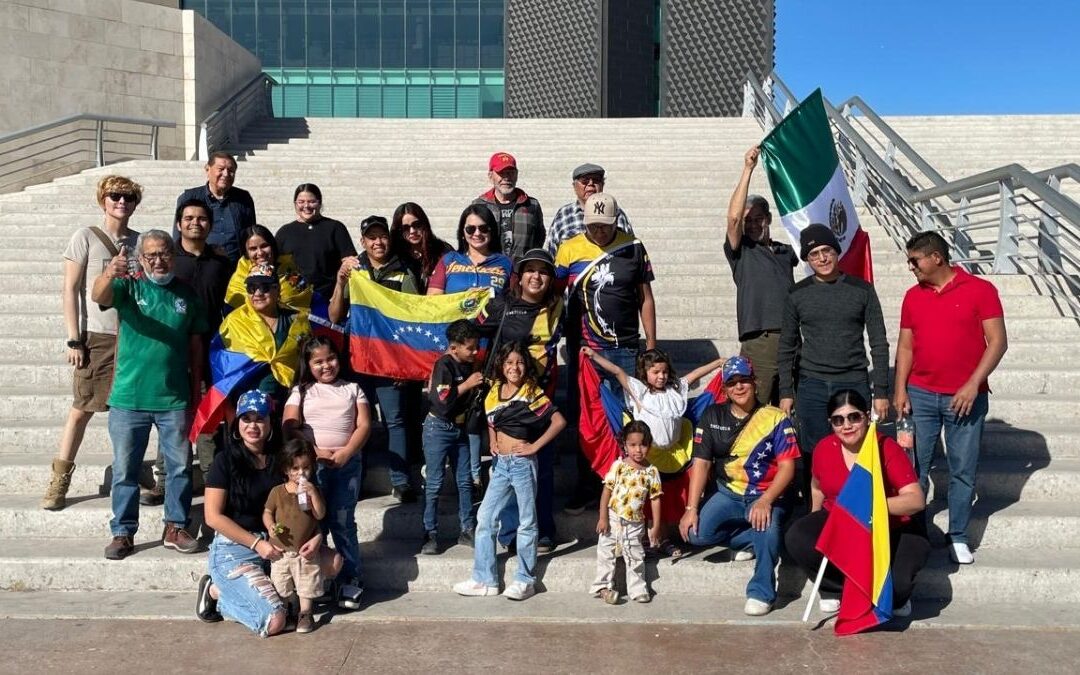 Celebración en la Plaza Mayor de Torreón: Venezolanos conmemoran la captura de Nicolás Maduro