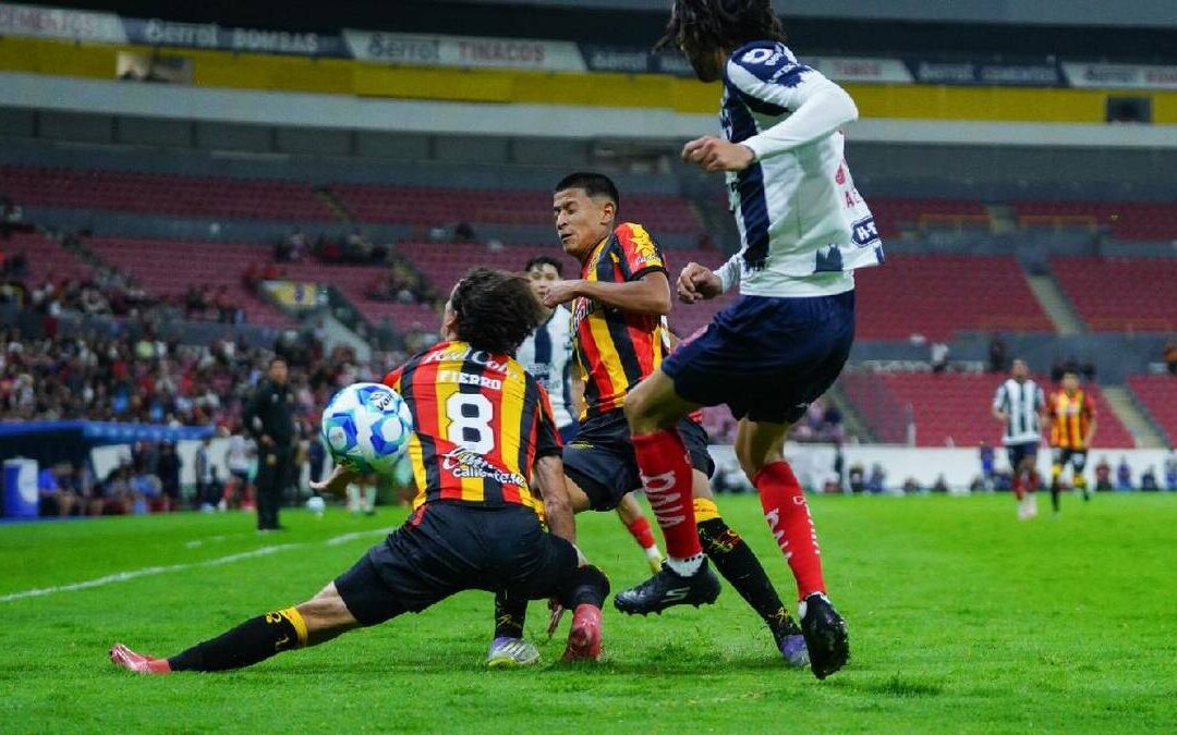 Carlos Fierro se Losing el Clausura 2026 por Ruptura de Ligamentos