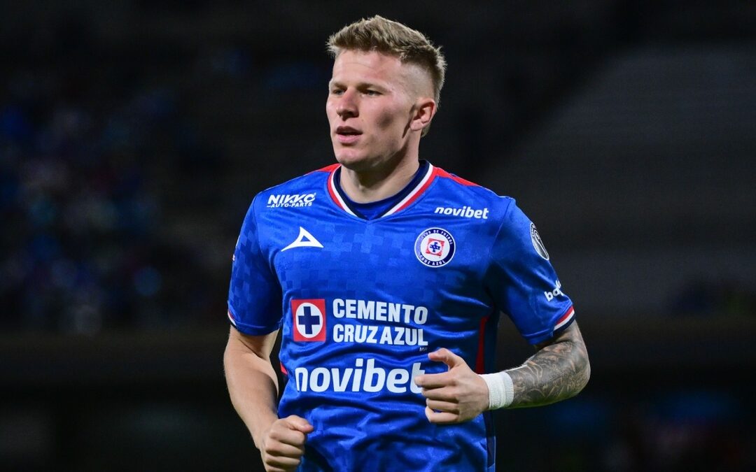 Mateusz Bogusz Regresa a Cruz Azul Tras Su Ausencia de Siete Días