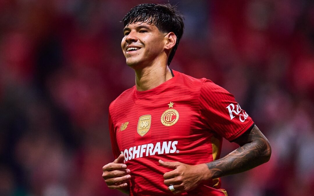 Robert Morales Entrena con Normalidad en Toluca a Pesar de la ‘Novela’ que Lo Rodea