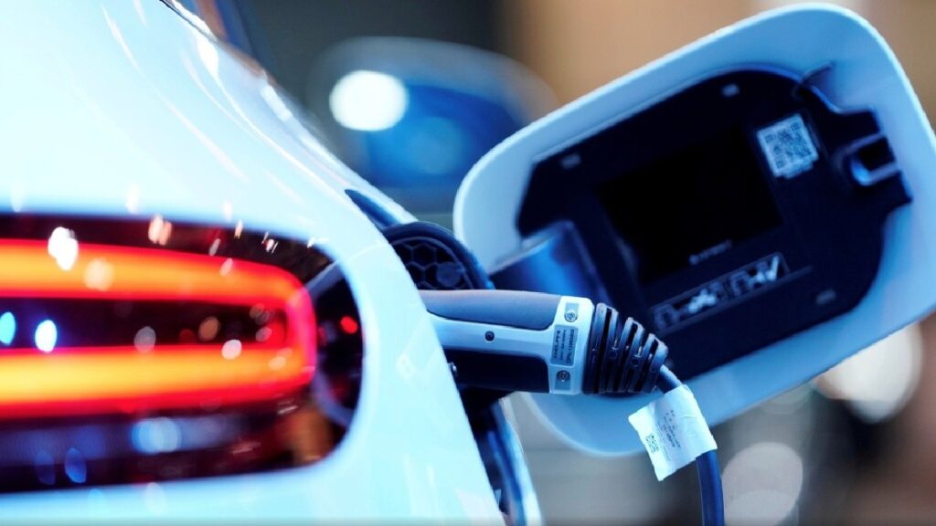 Tragedia en Nueva México: Niño de 5 años es arrollado por automóvil eléctrico