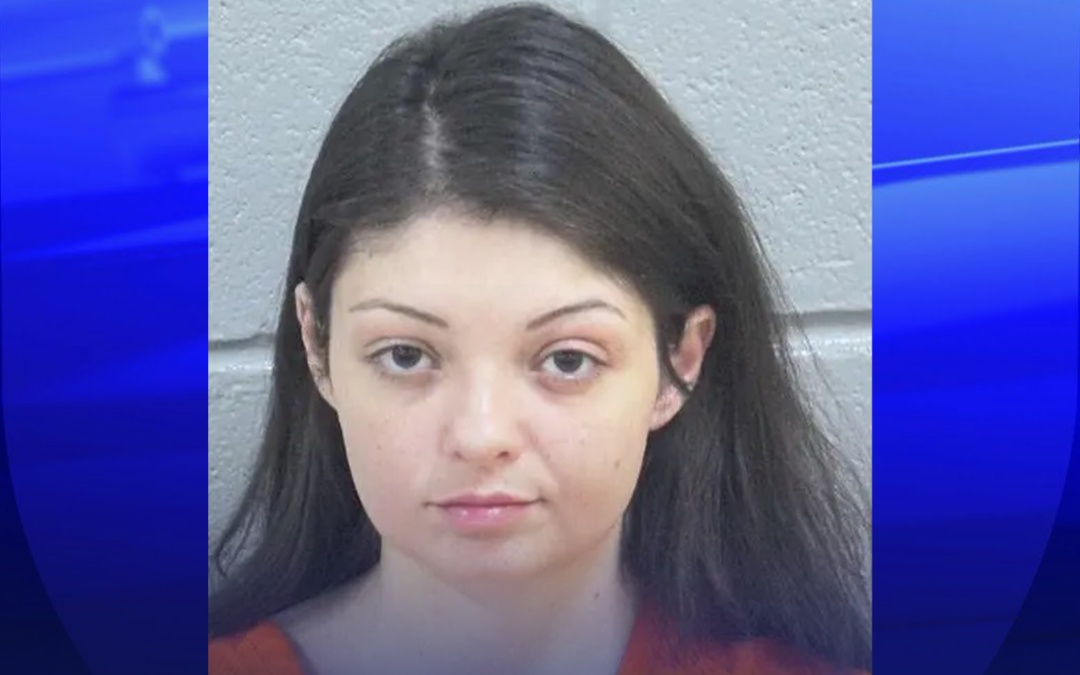 Arresto en Midland: mujer acusada de asalto agravado con un cuchillo contra su madre