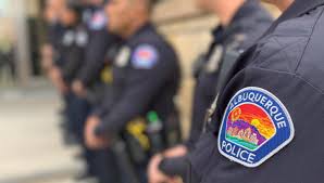 Conferencia de APD por tiroteo ligado a robo de auto en Albuquerque