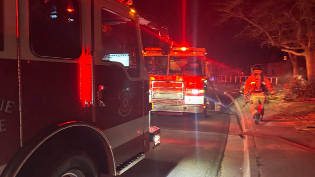 Incendio en Residencia Abandonada en Albuquerque No Deja Desplazados; Investigación en Proceso
