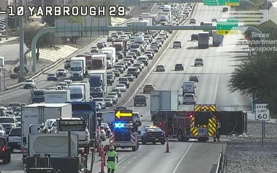 Accidente de Camión en la I-10 Este Cerca de Yarbrough: Tráfico y Rutas Alternas Recomendadas