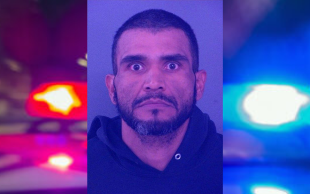 Arresto por Posesión Ilegal de Equipo para Peleas de Gallos en El Paso