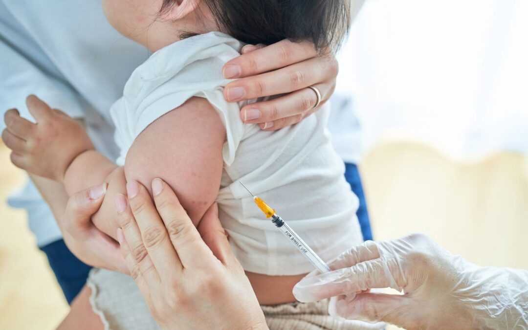 Vacunas Infantiles: Pediatras de Nevada Alerta sobre la Desinformación y su Impacto