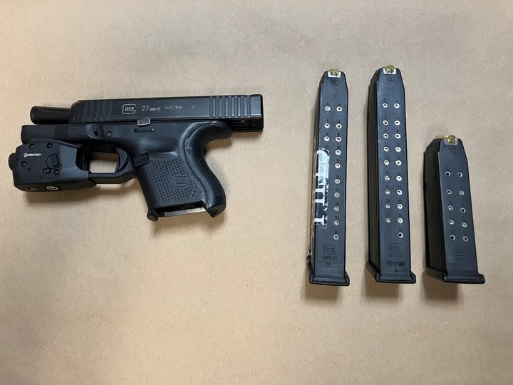 Arresto en Hollister: Hombre encontrado con arma no registrada y drogas