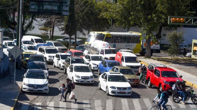 Hoy No Circula en CdMx y Edomex: Descubre qué autos descansan este domingo 22 de febrero de 2026