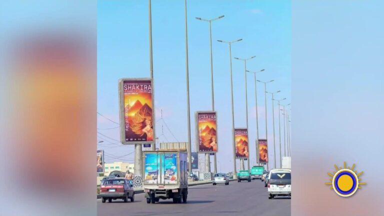 Shakira Canta En Las Pirámides De Giza