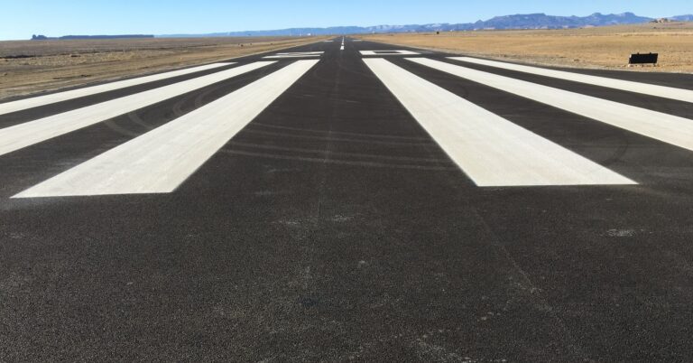 Mejoras en Shiprock Airstrip fortalecen servicios de emergencia para la Nación Navajo