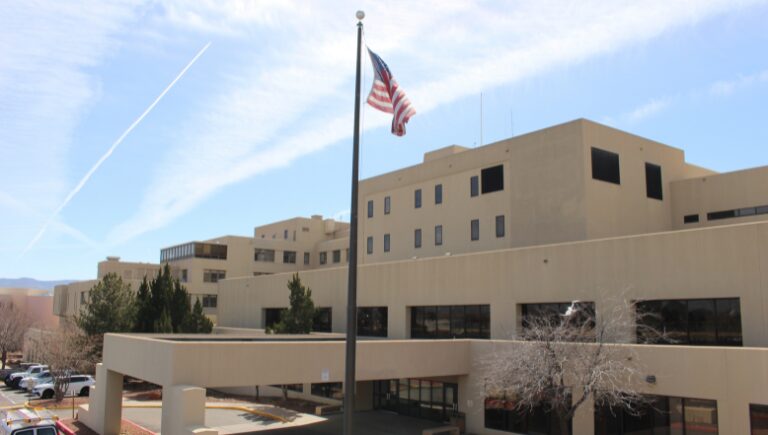 Albuquerque amplía el Gateway Engagement Center para fortalecer apoyo a personas sin hogar