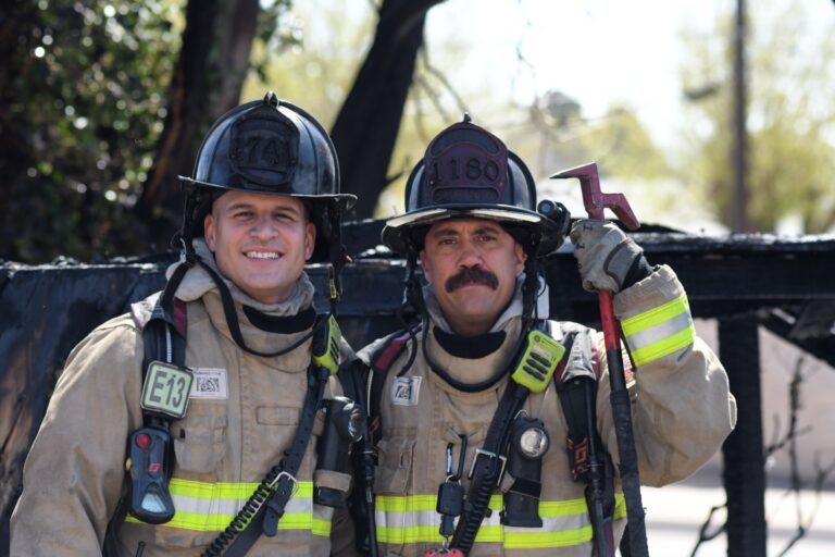 Albuquerque honra a sus bomberos en el Día Internacional del Bombero