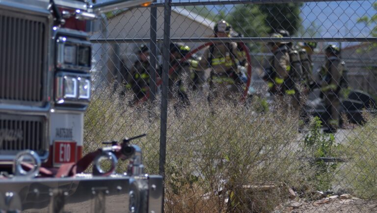 Incendio en estructura comercial abandonada en Albuquerque no deja personas lesionadas