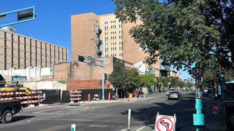 Albuquerque reabre la avenida Central tras avances en la demolición del histórico edificio Bliss