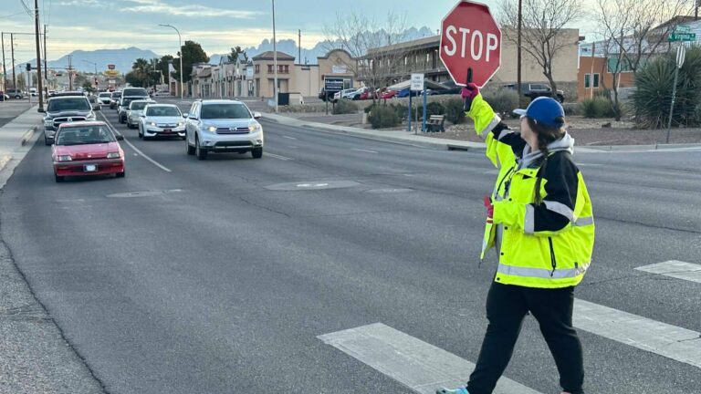 Recomendaciones de la Policía de Las Cruces para estudiantes y conductores en el regreso a clases